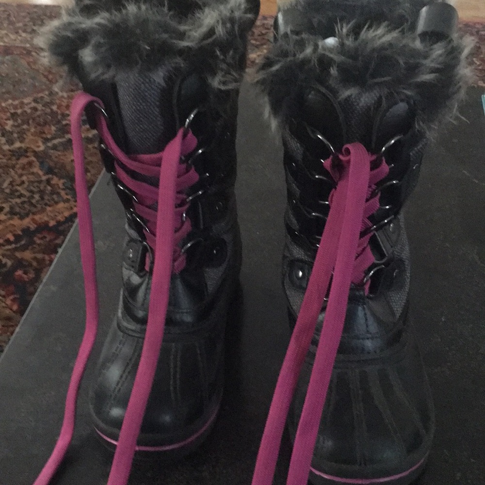 Girls Size 1 Snow Boots